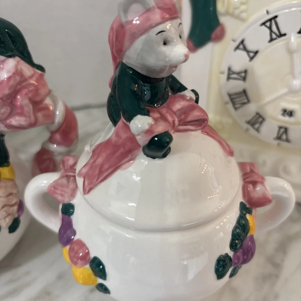 Cat Mouse Christmas 7 Pc Set Tea Pot Creamer Napkin Holder Lids Clock Pink